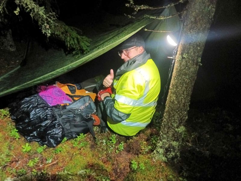 Rest moment in overnight exercise